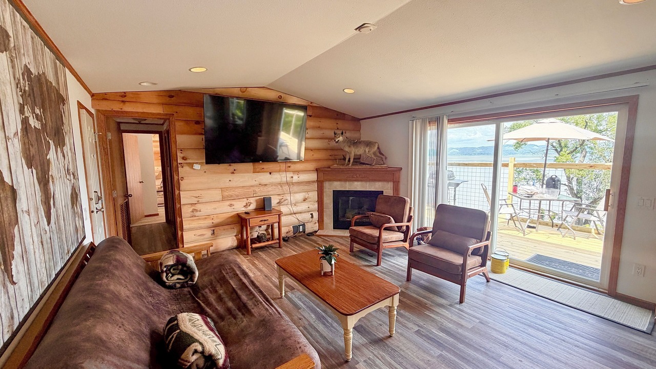 Photo of Livingroom in Lansing