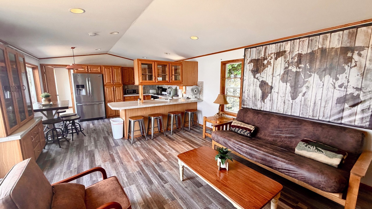 Photo of Livingroom in Lansing