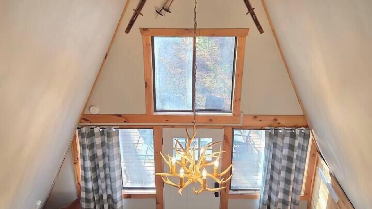 Photo of Livingroom in North Creek