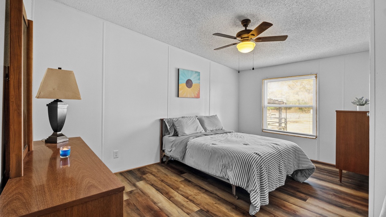 Photo of Bedroom in Hill