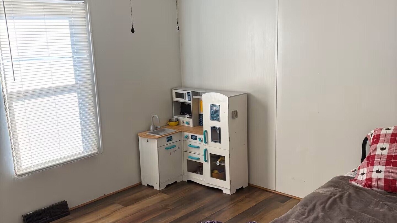 Photo of Bedroom in Hill