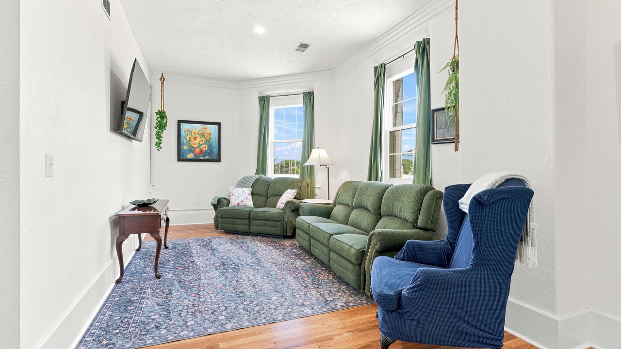 Photo of Livingroom in Chapman