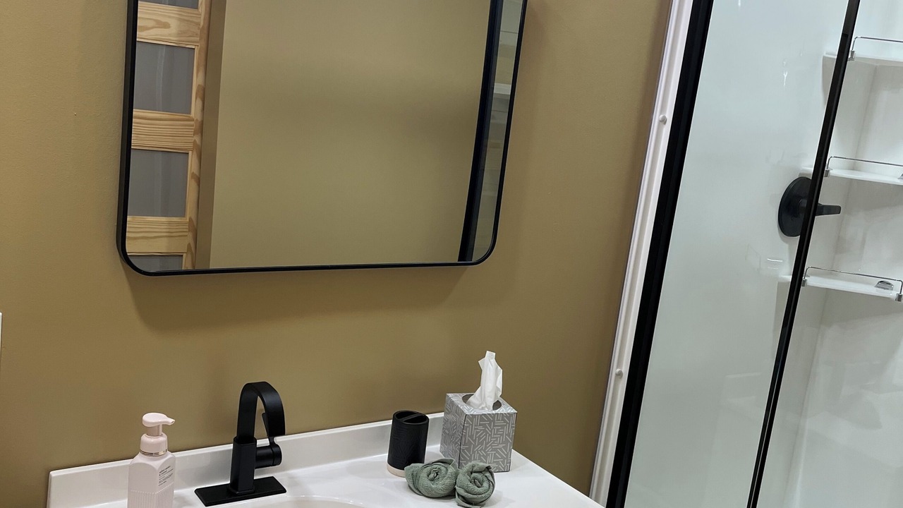 Photo of Bathroom in Munfordville