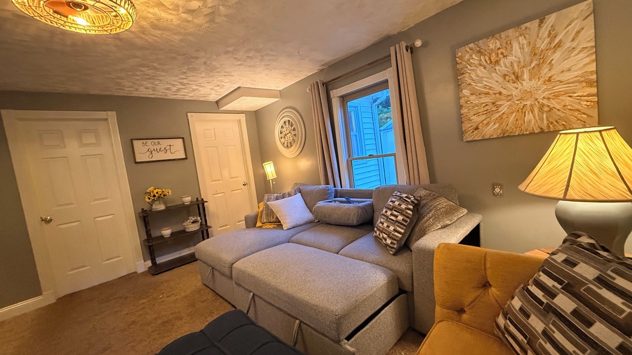 Photo of Livingroom in Platte City