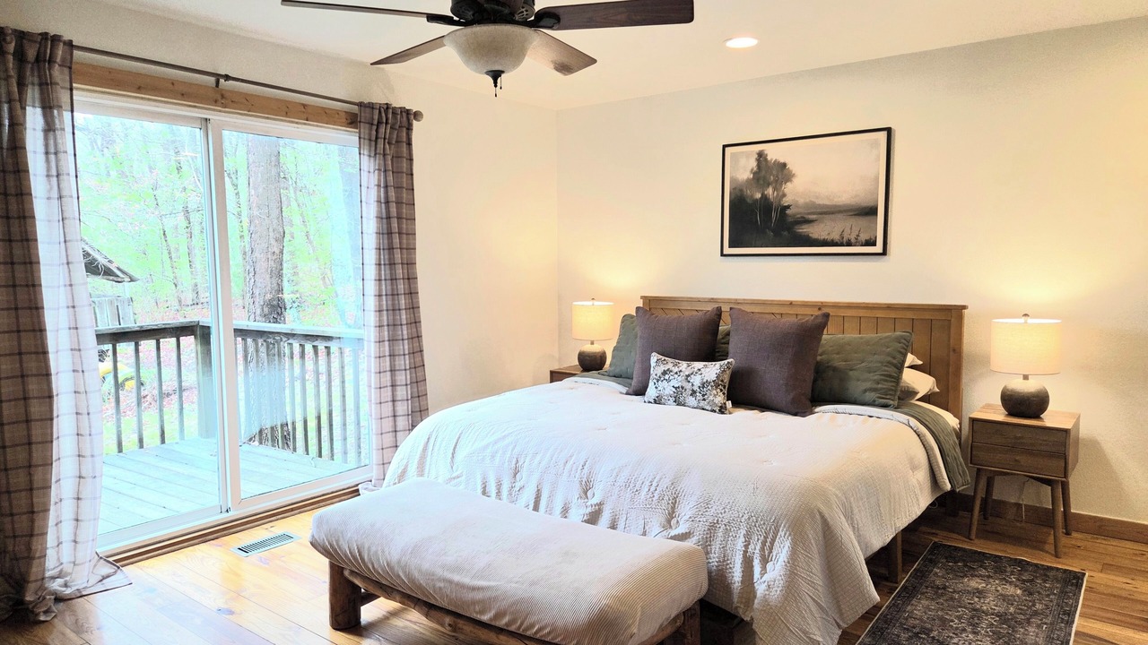 Photo of Bedroom in Mountainburg