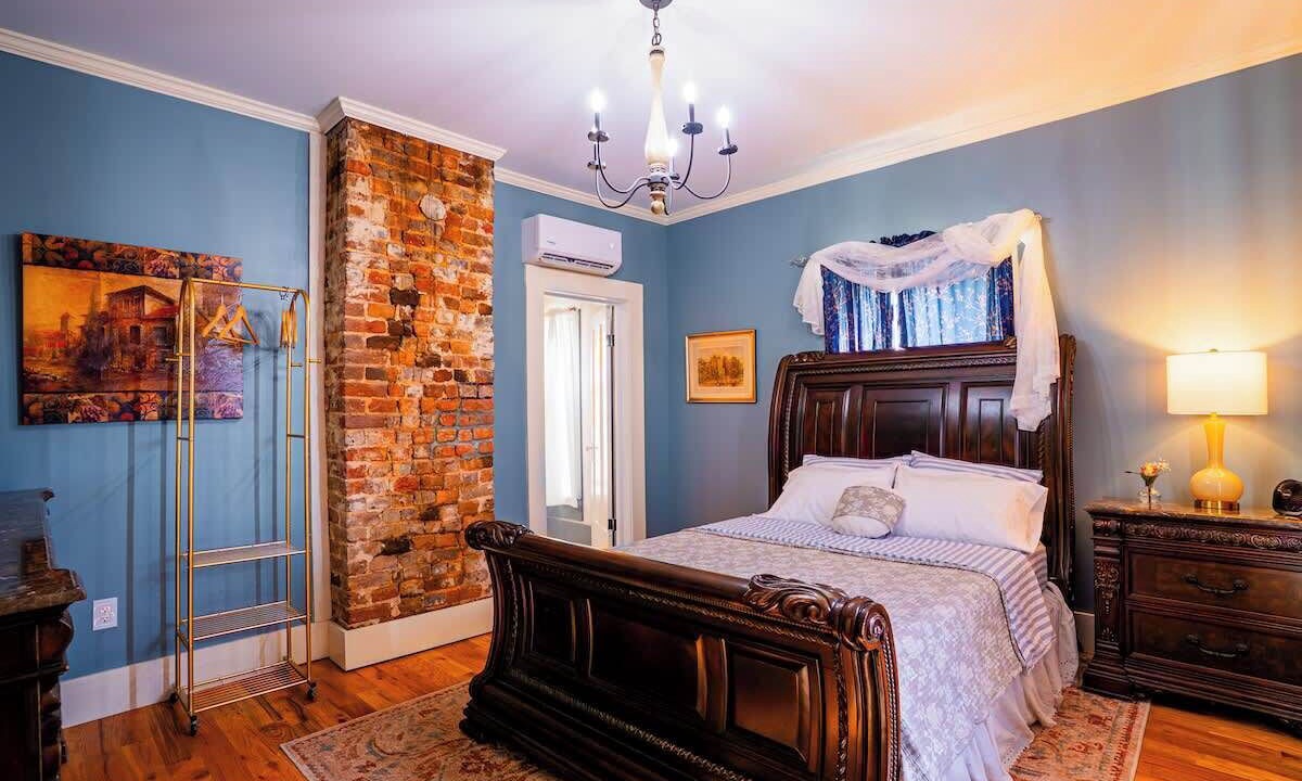 Photo of Bedroom in Maryville