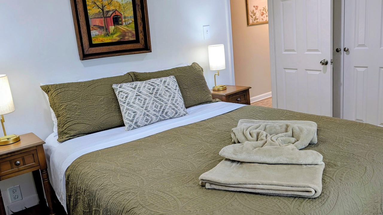Photo of Bedroom in Knoxville