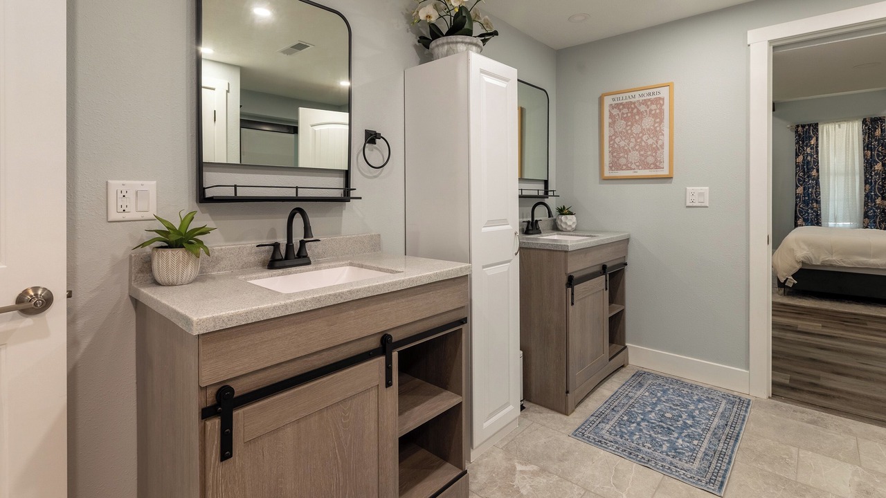 Photo of Bathroom in Goreville
