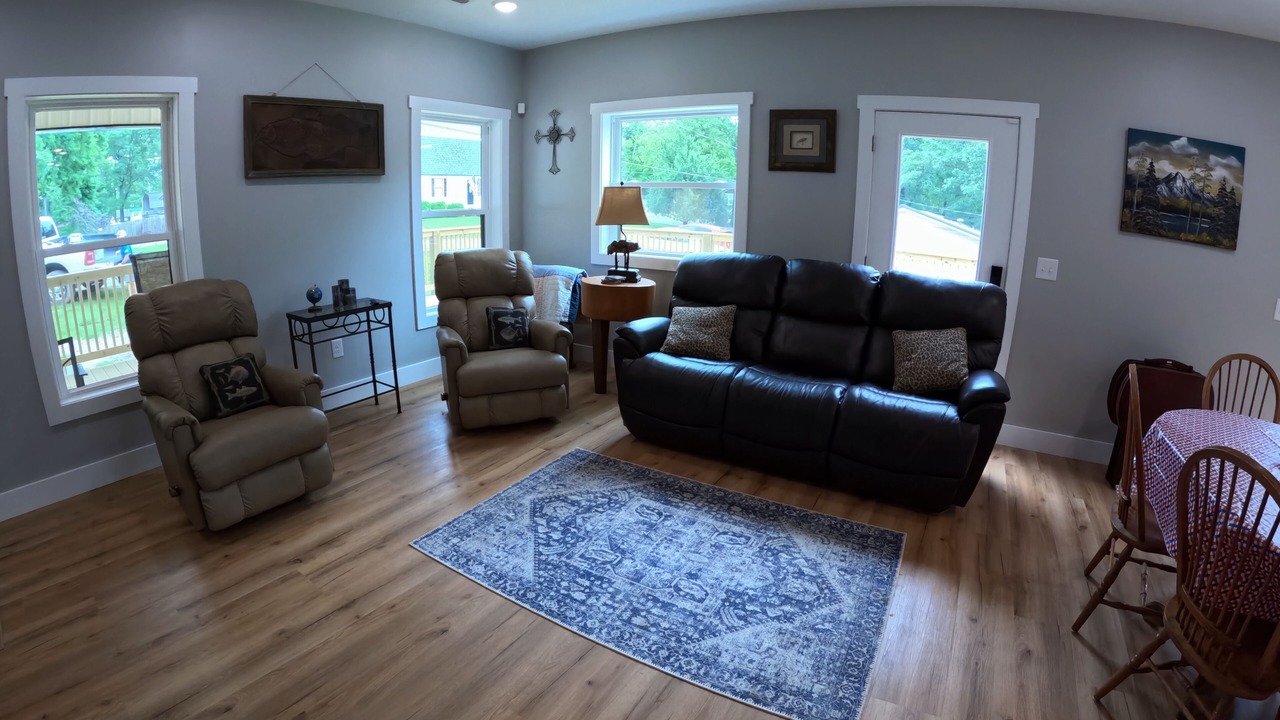 Photo of Livingroom in Springville