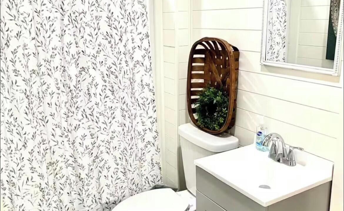 Photo of Bathroom in Greenbrier