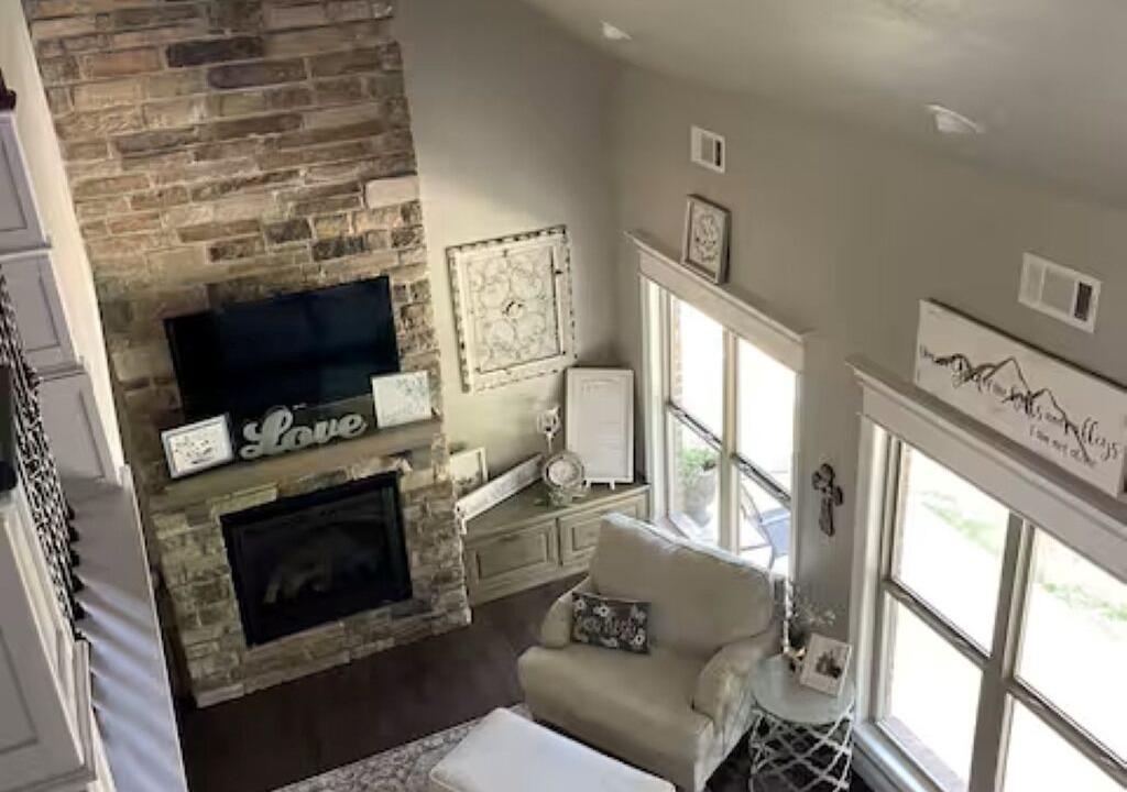 Photo of Livingroom in Greenbrier
