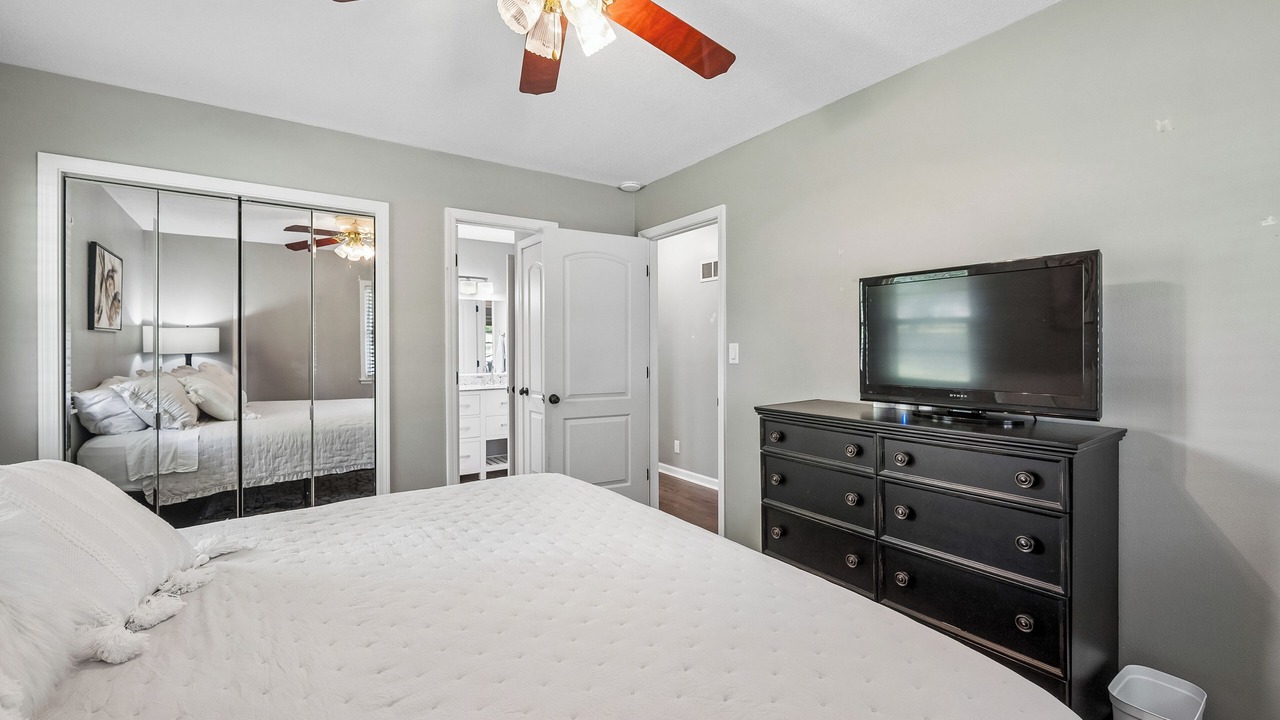 Photo of Bedroom in Independence