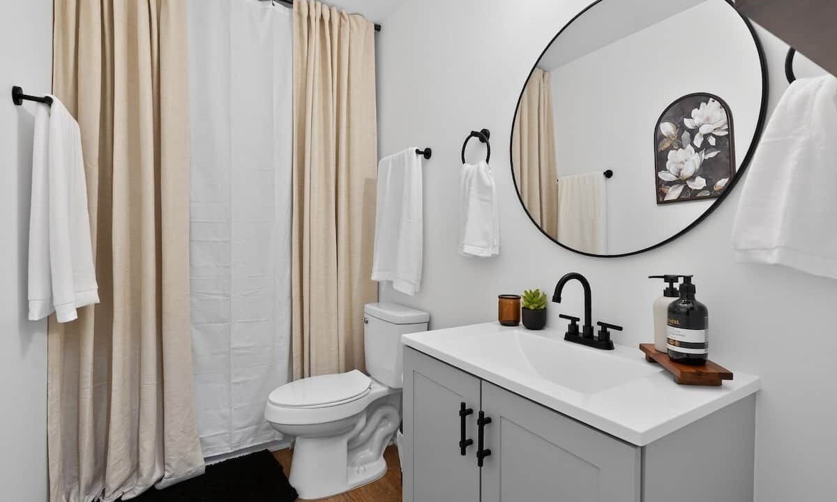 Photo of Bathroom in Gallatin