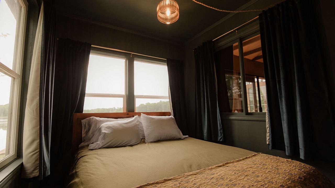 Photo of Bedroom in Iola