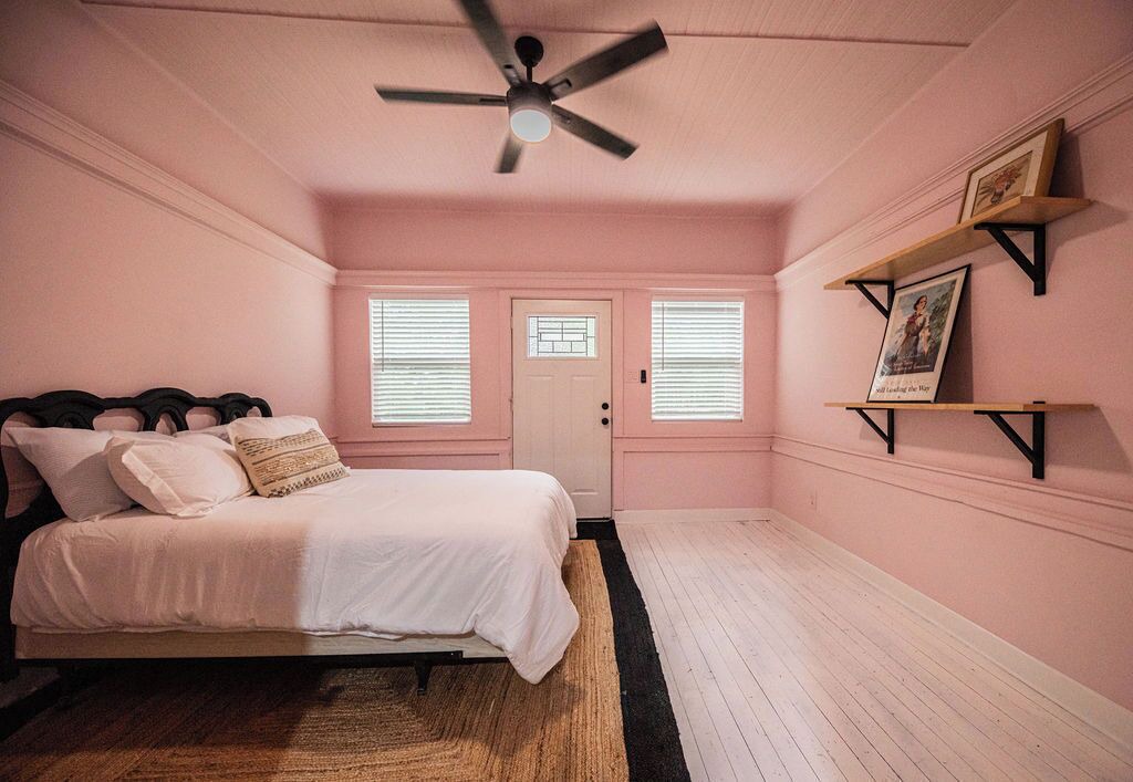 Photo of Bedroom in Sulphur Springs