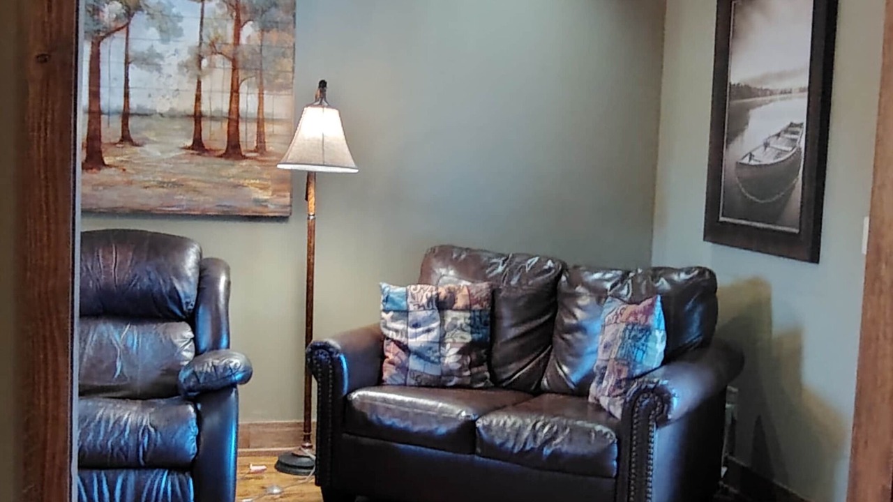 Photo of Livingroom in Morris Chapel