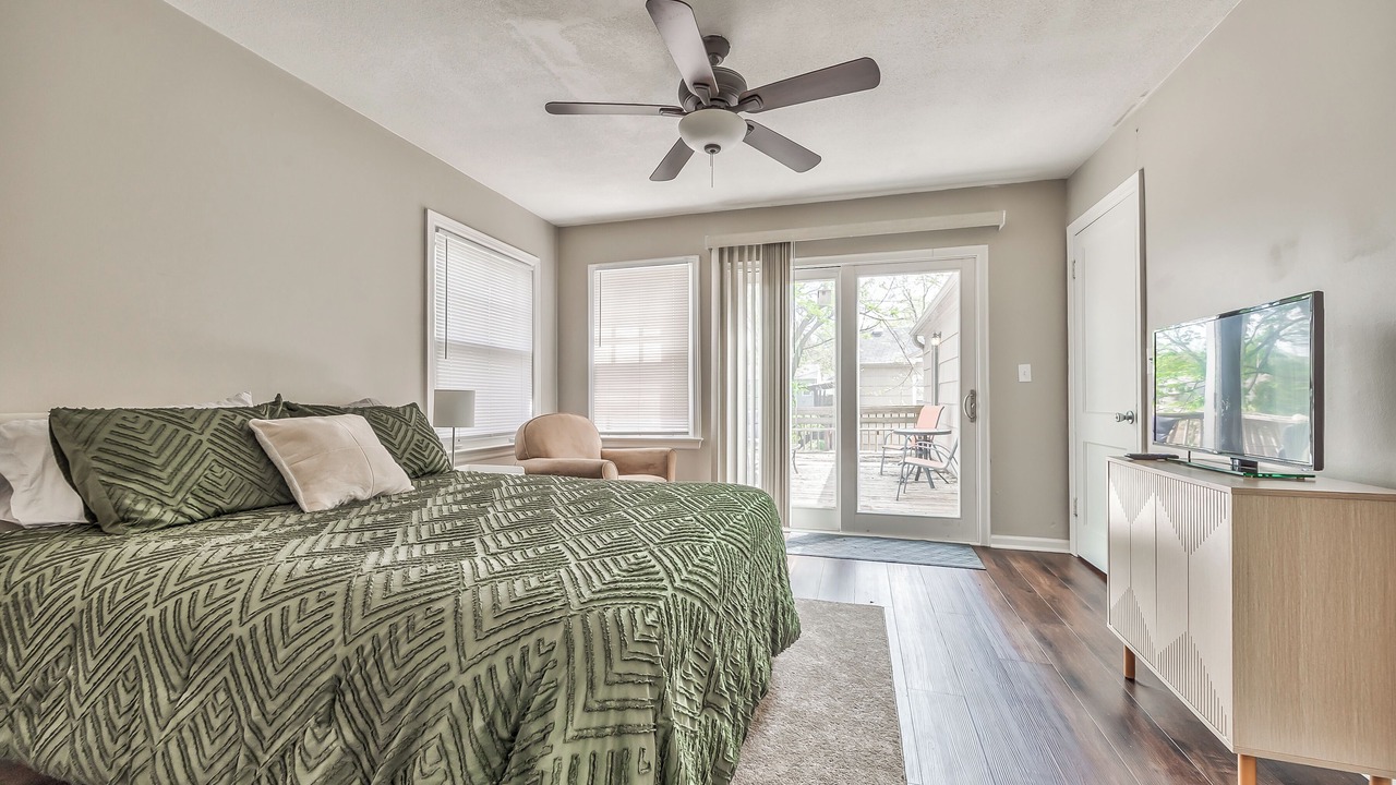 Photo of Bedroom in South Kansas City