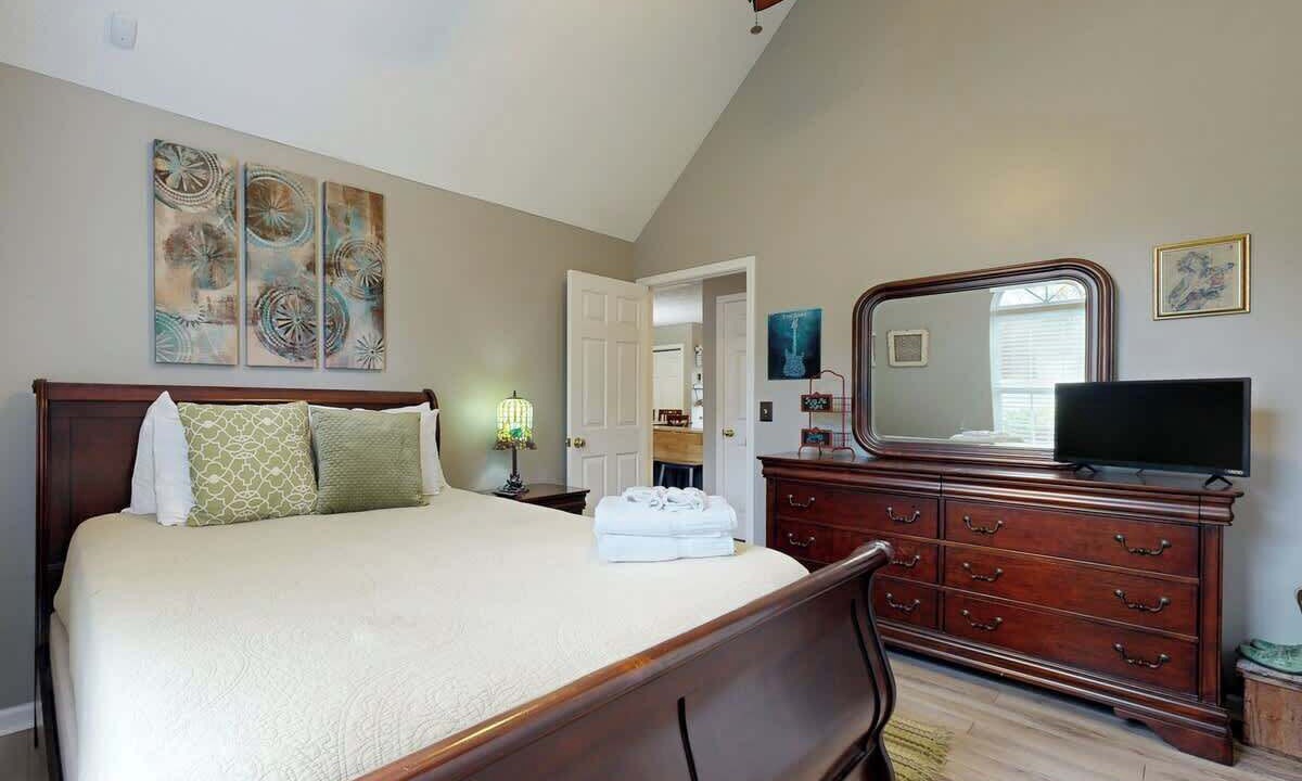 Photo of Bedroom in Mount Juliet