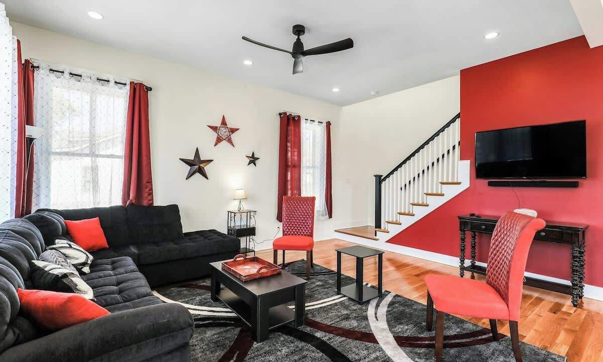 Photo of Livingroom in Salemtown