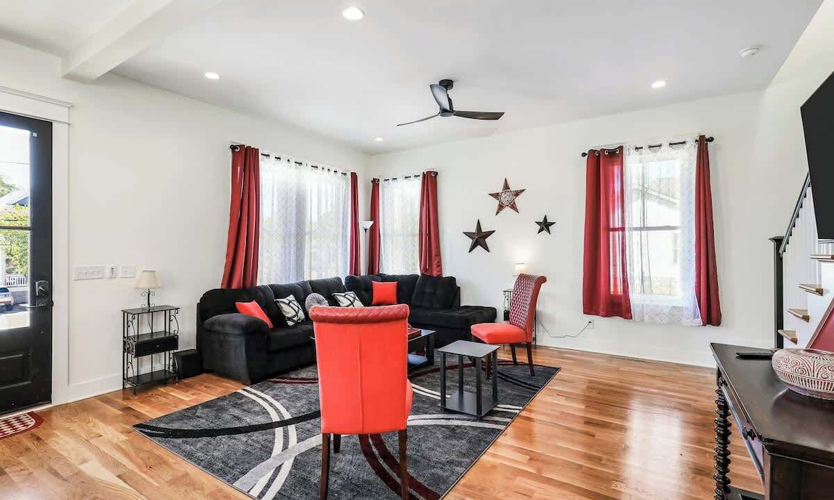 Photo of Livingroom in Salemtown