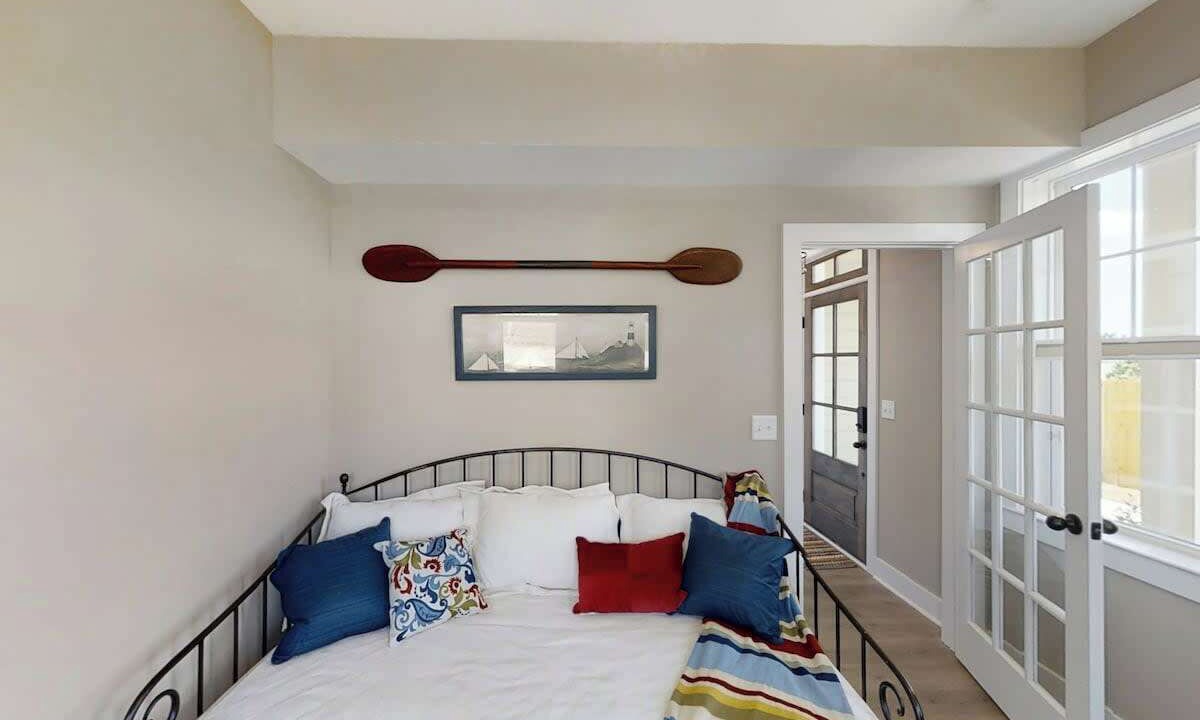 Photo of Bedroom in Lakewood