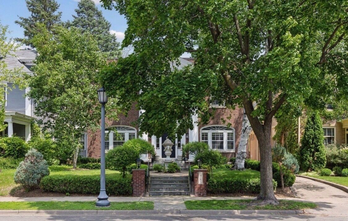 Photo of Outdoor in Lowry Hill
