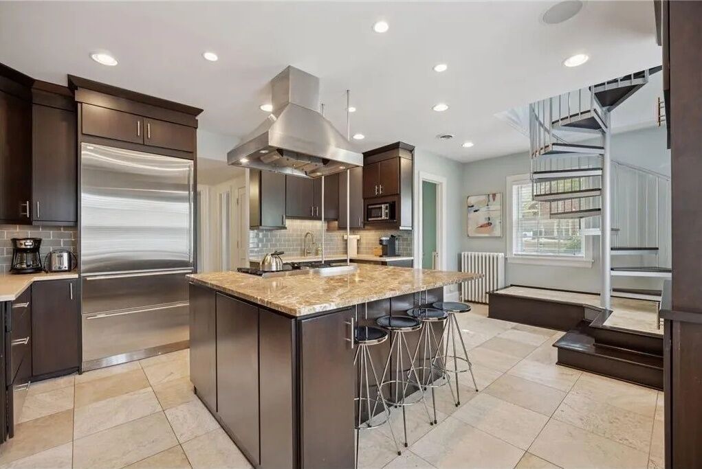 Photo of Kitchen in Lowry Hill