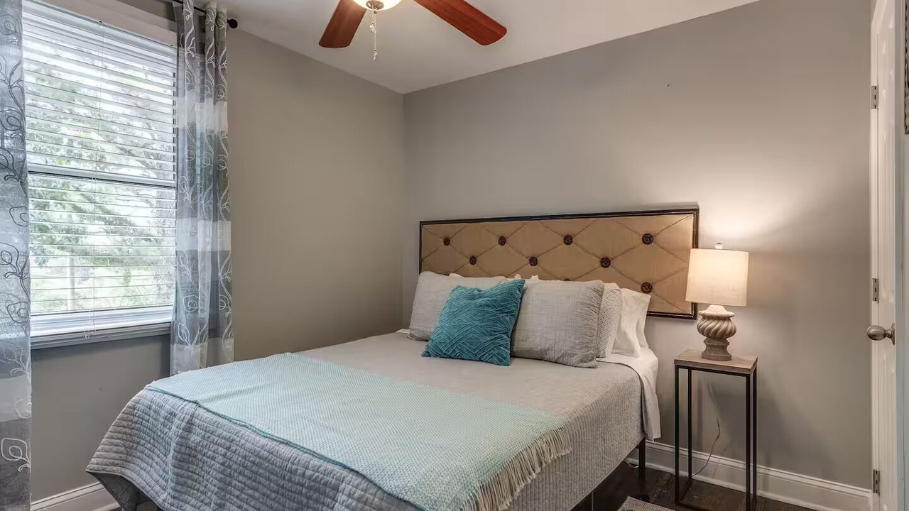 Photo of Bedroom in Hendersonville