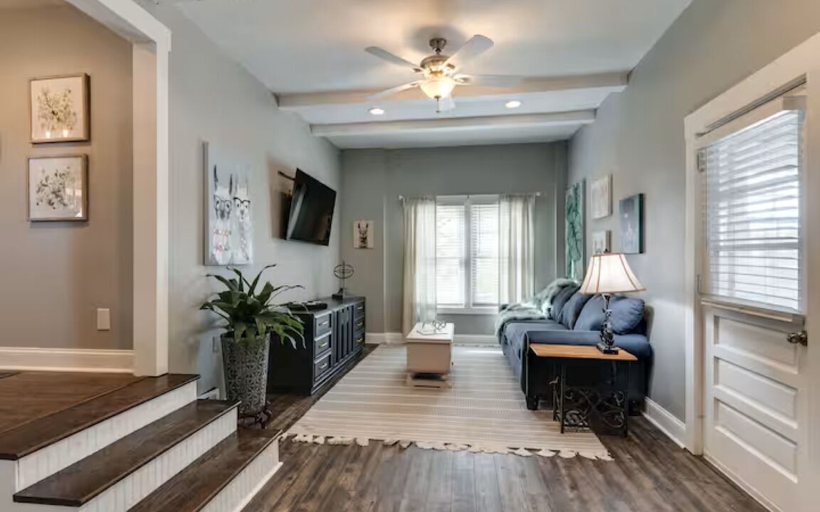 Photo of Livingroom in Hendersonville