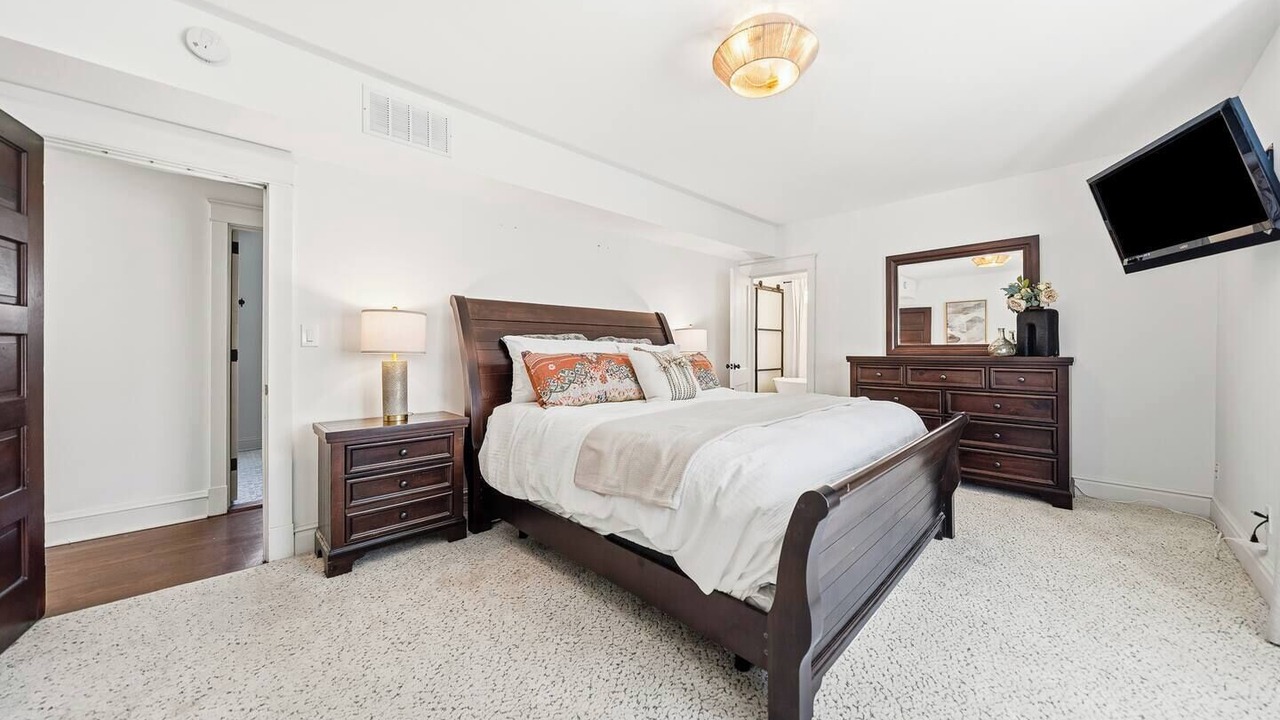 Photo of Bedroom in South Hyde Park