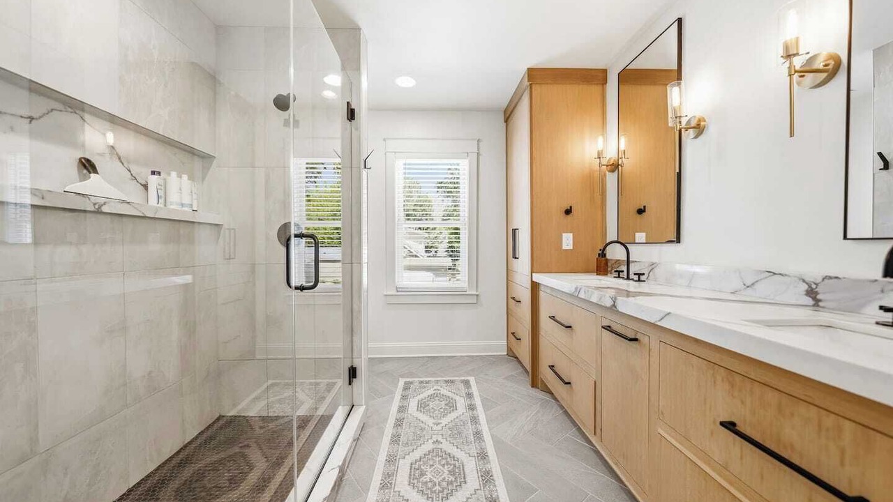 Photo of Bathroom in South Hyde Park
