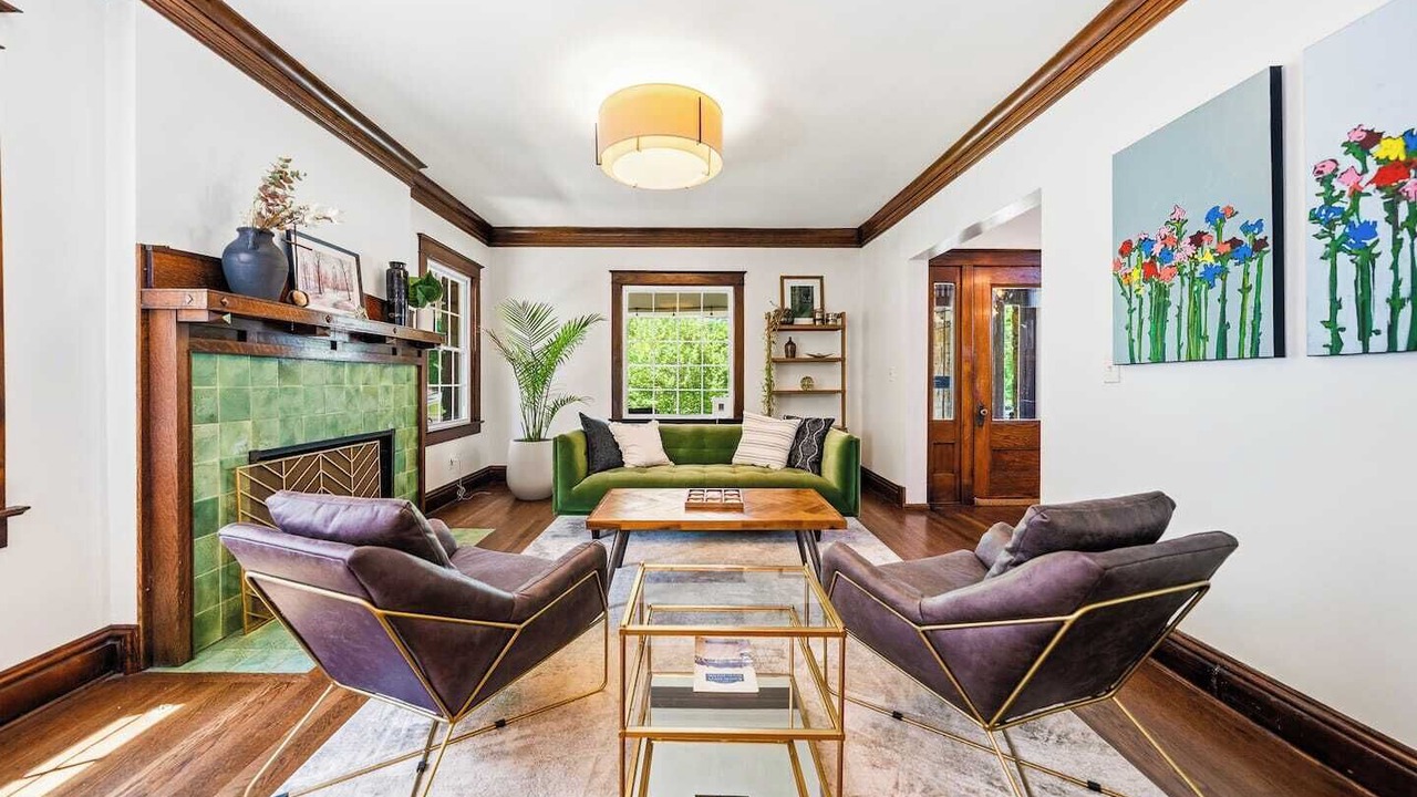 Photo of Livingroom in South Hyde Park