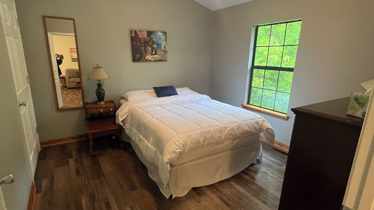 Photo of Bedroom in Ten Mile