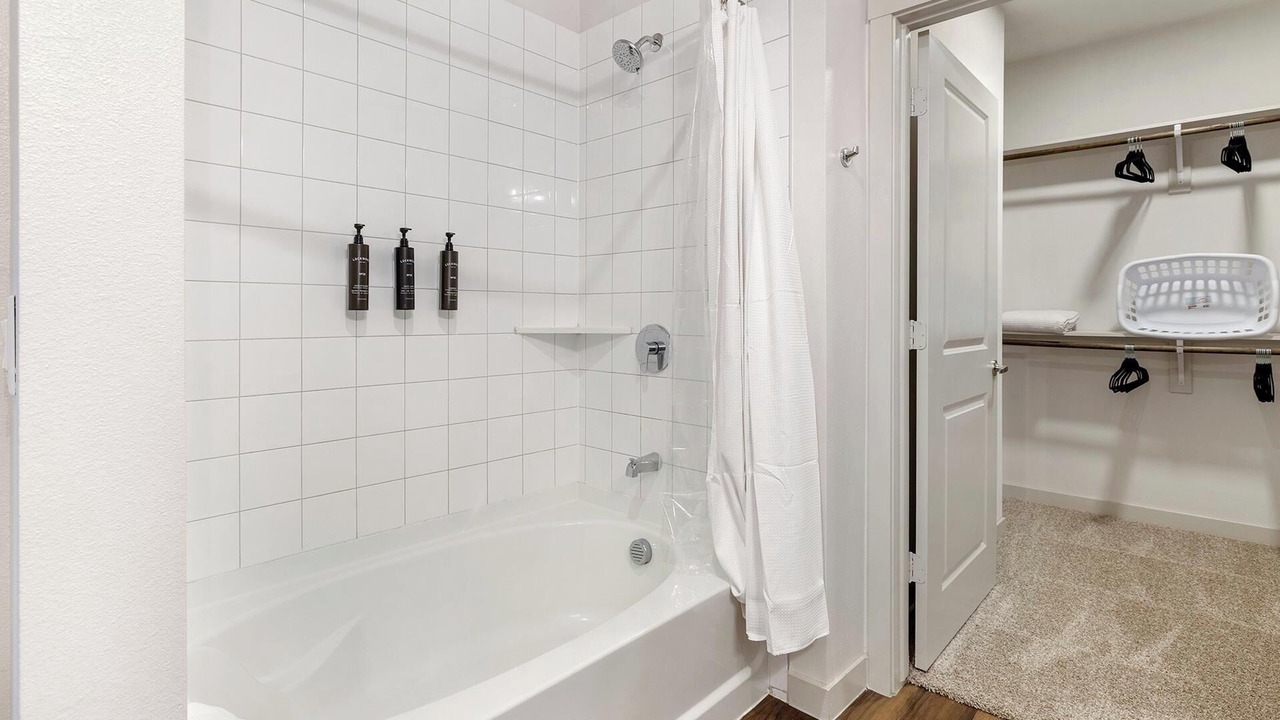 Photo of Bathroom in Fate