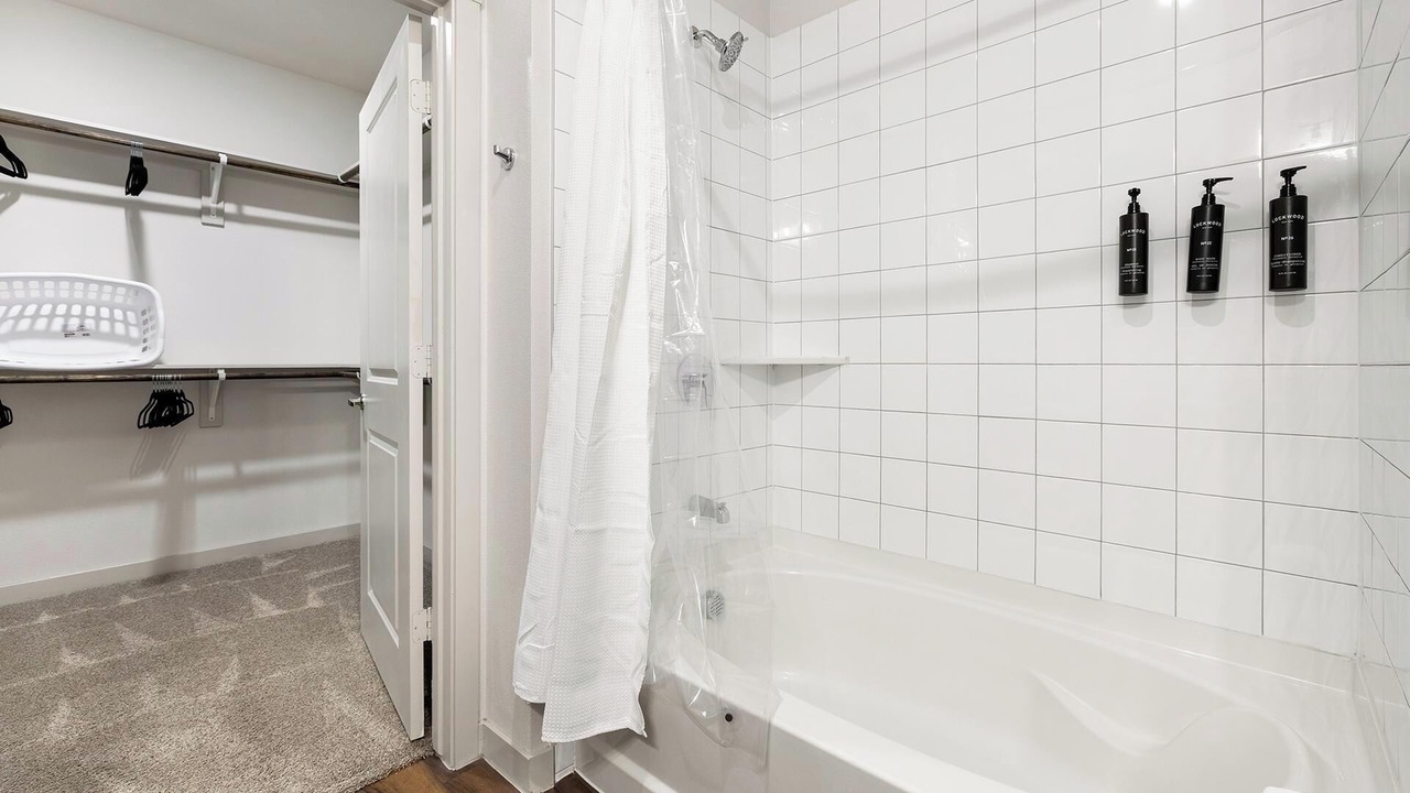 Photo of Bathroom in Fate