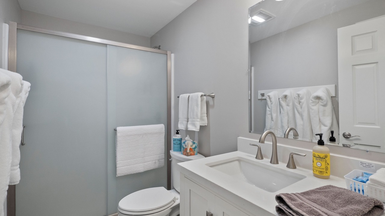 Photo of Bathroom in King