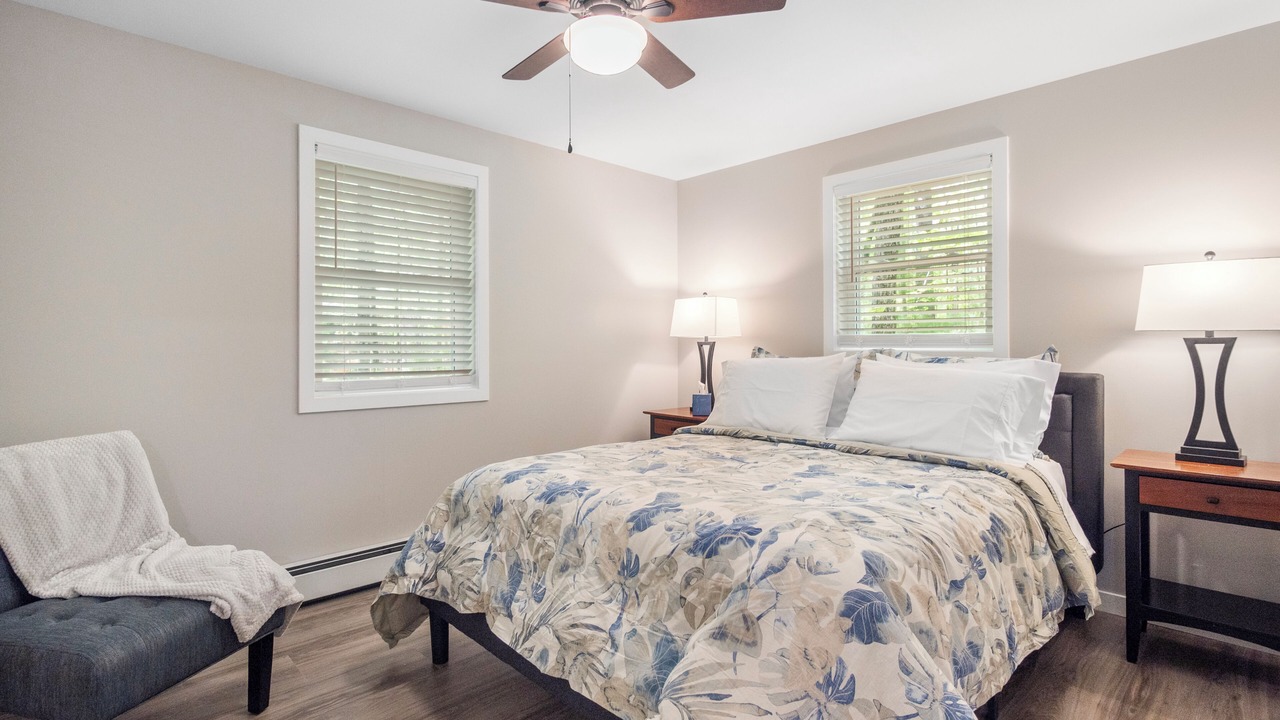 Photo of Bedroom in King