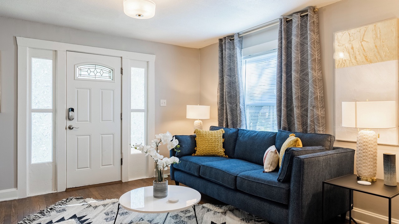 Photo of Livingroom in Rosedale