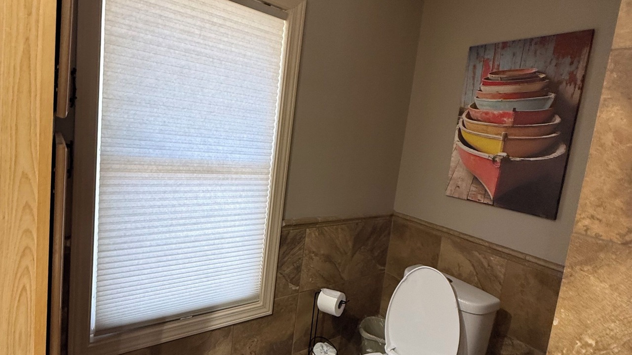 Photo of Bathroom in Roach