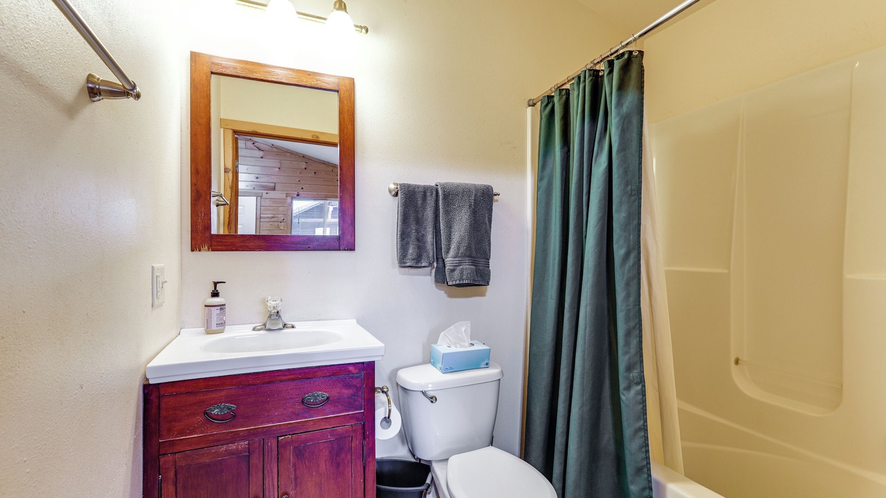 Photo of Bathroom in Waumandee