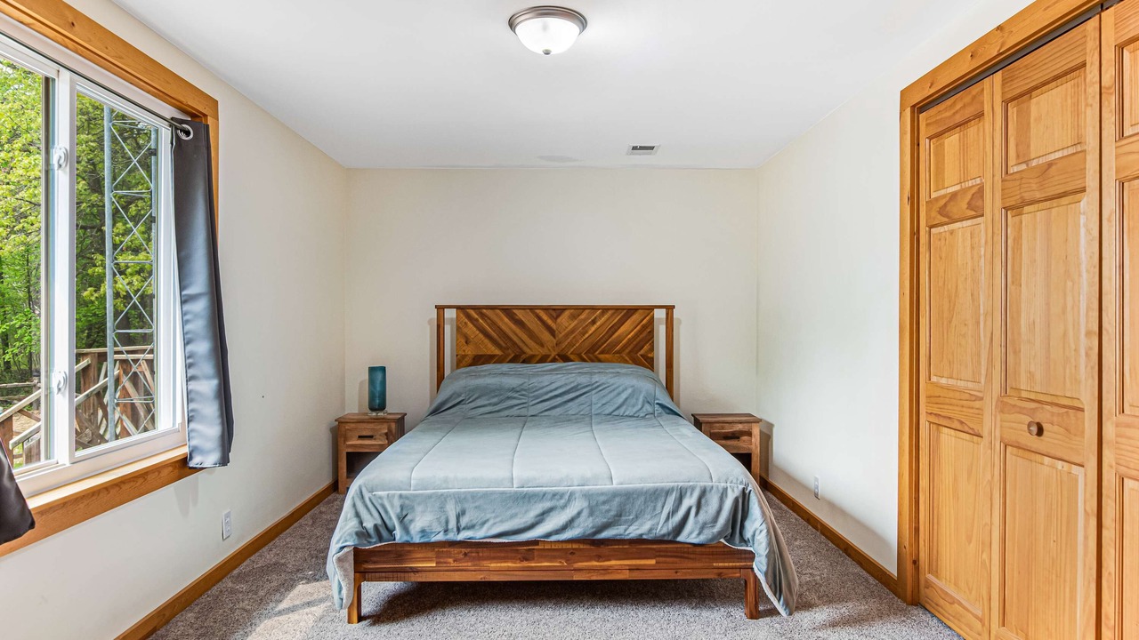 Photo of Bedroom in Mather