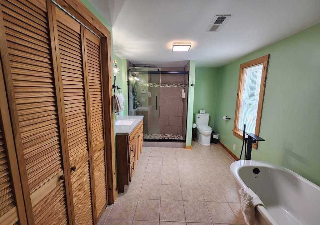 Photo of Bathroom in Mather