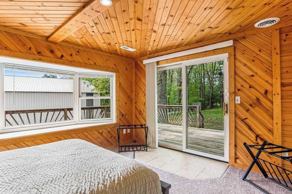Photo of Bedroom in Mather