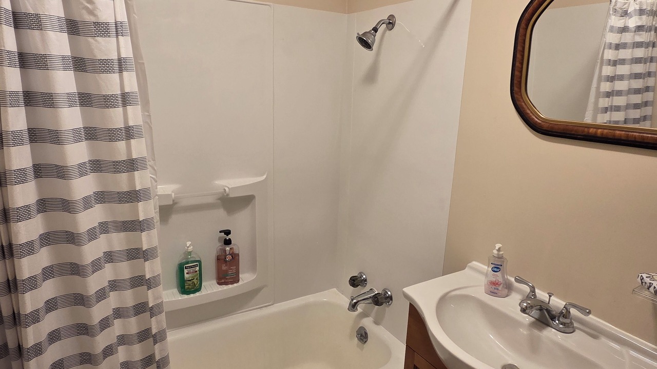 Photo of Bathroom in Russell