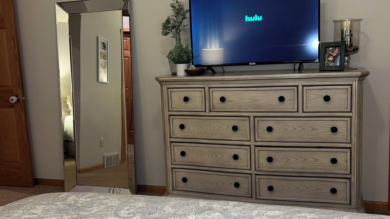 Photo of Bedroom in West Salem