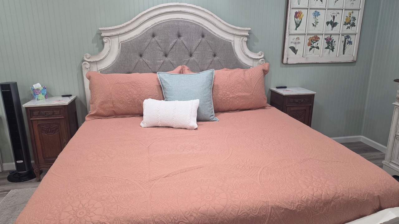 Photo of Bedroom in Harriet