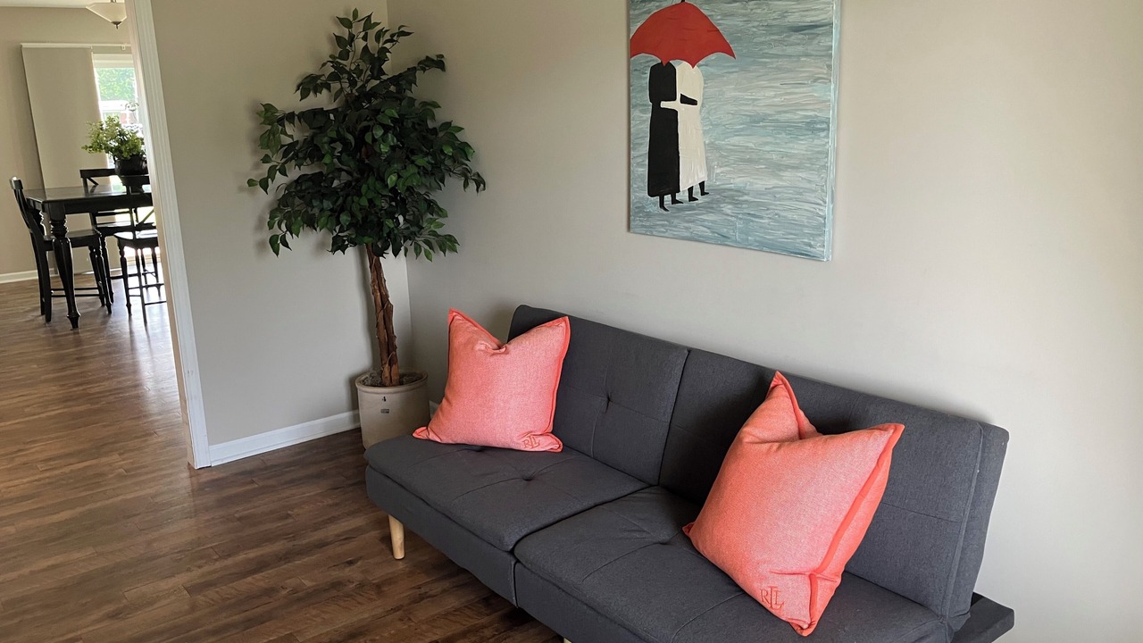 Photo of Livingroom in Hamilton