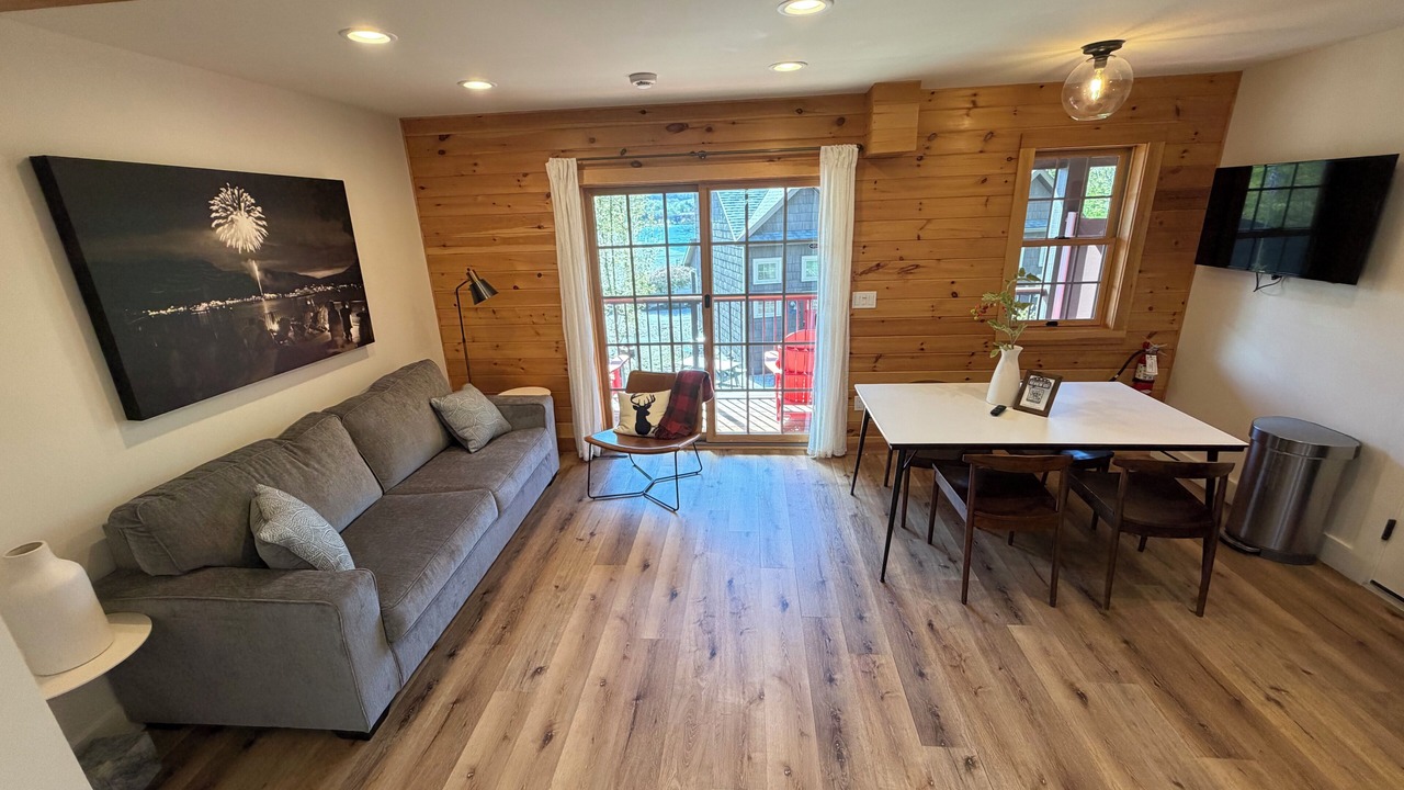 Photo of Livingroom in Lake George