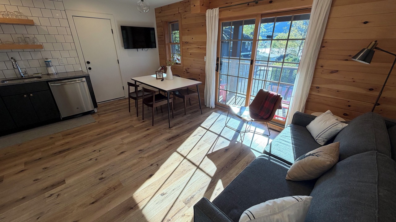 Photo of Livingroom in Lake George