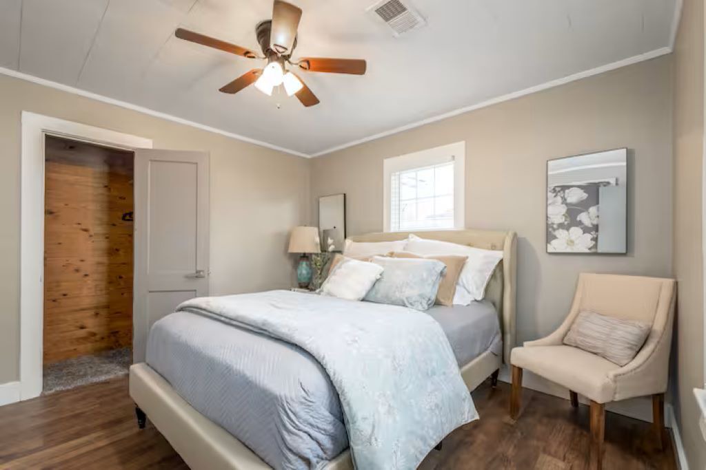 Photo of Bedroom in Lexington